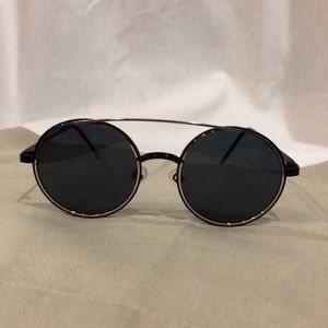 MiaNova Sunglasses BNwOT gorgeous 💋😎